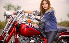 美女露着奶头光胸光屁屁动态图